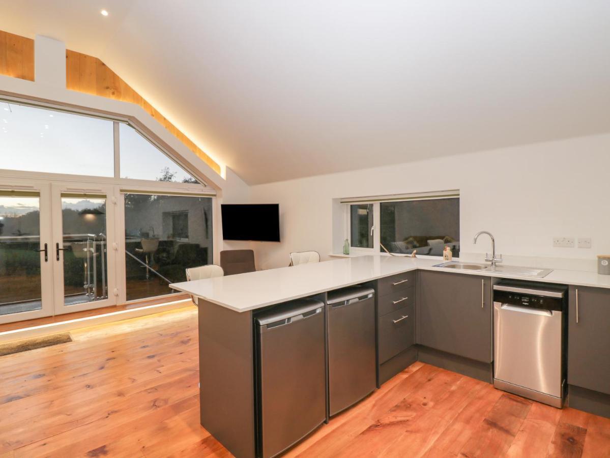 Upper Annex Apartment คาล์น ภายนอก รูปภาพ